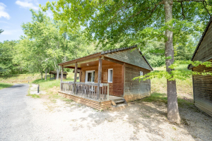 Chalets en bois du Camping du Lac du Causse